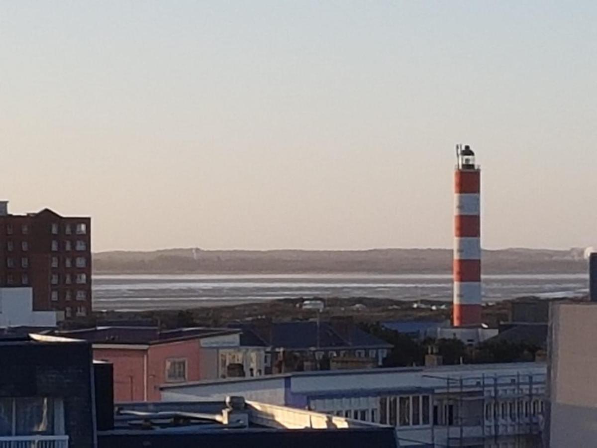 Berck: Front De Mer Avec Vue Sur La Plage Eksteriør billede